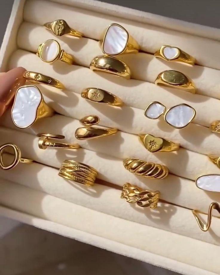 Pure Elegance Rounded Ring